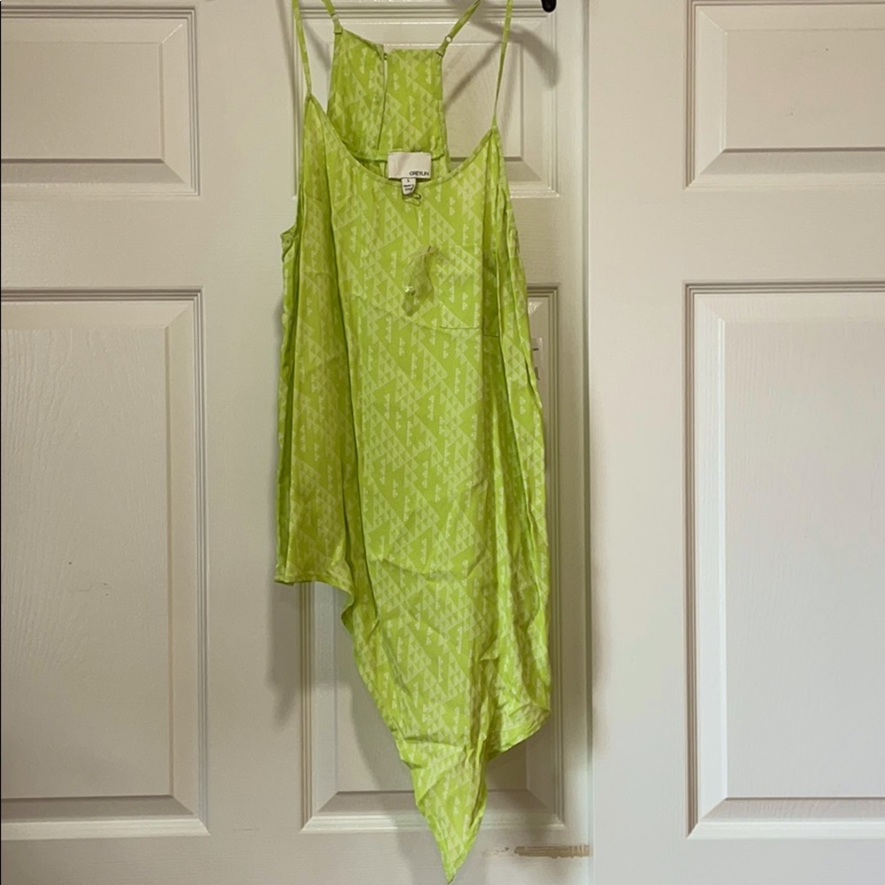 BNWT Sleeveless Shirt with long side